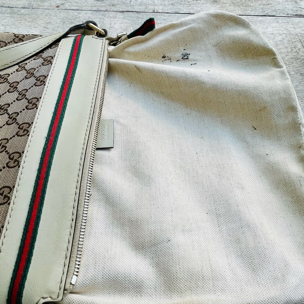 Authentic Gucci Sherry Line Monogram Crossbody Bag - Picture 10 of 16